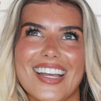 abbielovering Naken