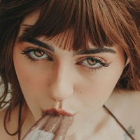 Aliese Naken
