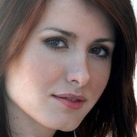 Alma Saraci Naken