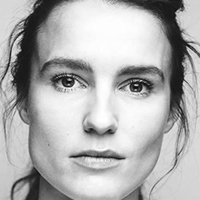 Amanda Collin Naken
