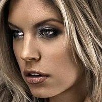 Amanda Paige Naken