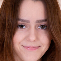 Amber Plume Naken