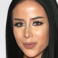 Amber Scholl Naken