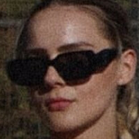 Amelie Kollek Naken