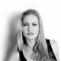 Anca Radici Naken