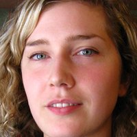 Andrea Simms Naken