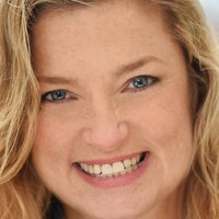 Angela Dohrmann Naken