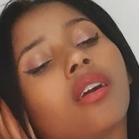 Angelysc Naken