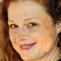 Anja Antonowicz Naken