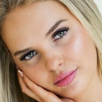 Anna Kewish Naken