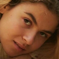 Anya Nigriv Naken