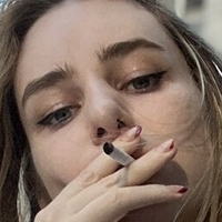 Aoife Bee Naken