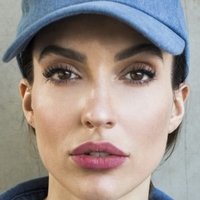 Ariana Cena Naken
