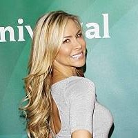 Aylin Mujica Naken