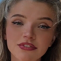 briebelle Naken