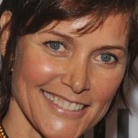 Carey Lowell Naken