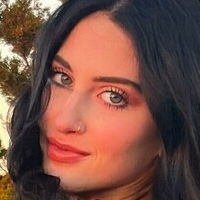 carolineeex Naken