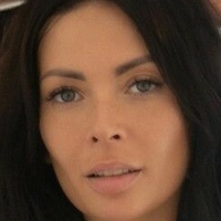 Claire Naken