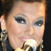 Demet Akalin Naken