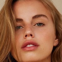 Effy Harvard Naken