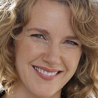 Elise Robertson Naken