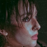 Eliza Grace Naken