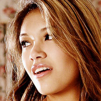 Elyse Ho Naken