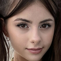 emiliabrookss Naken