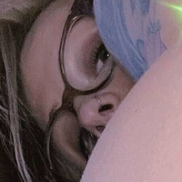 Emily Tokes Naken