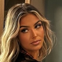 Emma Nova Naken