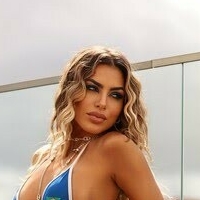 Erika Schneider Naken