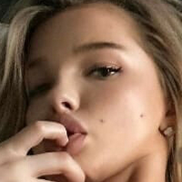 evateen Naken