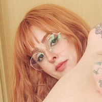 Flara Naken