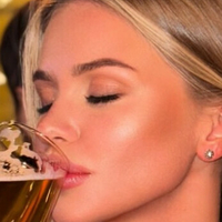 Gubernatar Natalie Gubner Naken