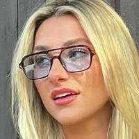 Hannah CookBarstool Naken