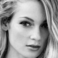 Hannah Dodd Naken