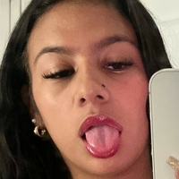 hollyhennesssey Naken