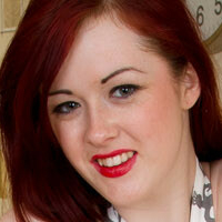 Housewife Rose Naken