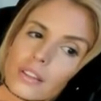 Ich suche den Namen von dieser süßen Cam-Girl Dame! Naken