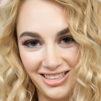 Ivy Jones Naken