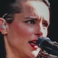 Jehnny Beth Naken