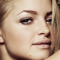 Josephine Welsch Naken