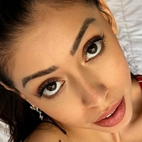 julianaherrera Naken