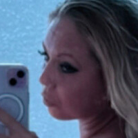 Kinga.Offiziell Naken