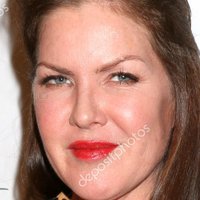 Kira Reed Naken