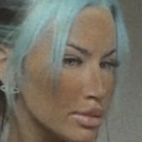 Kourtney Powell Naken