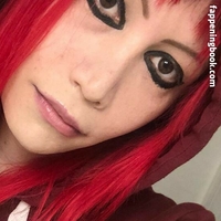 Krystal Syx Naken
