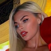 Lady Emily Naken