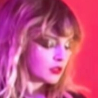 Lauren Mayberry Naken