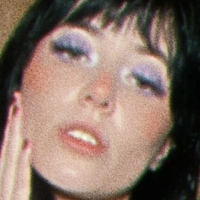 Lauren Van Lom Naken
